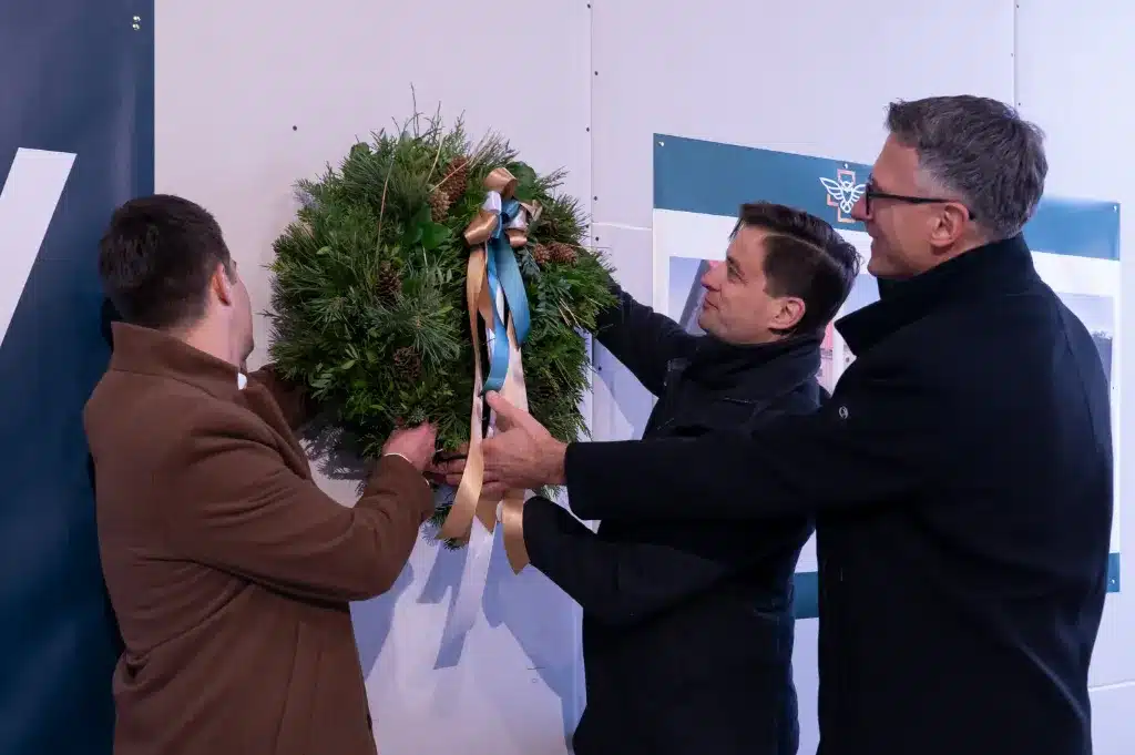 Bokrétaünnepség a Bagoly Klinika kecskeméti építkezésén