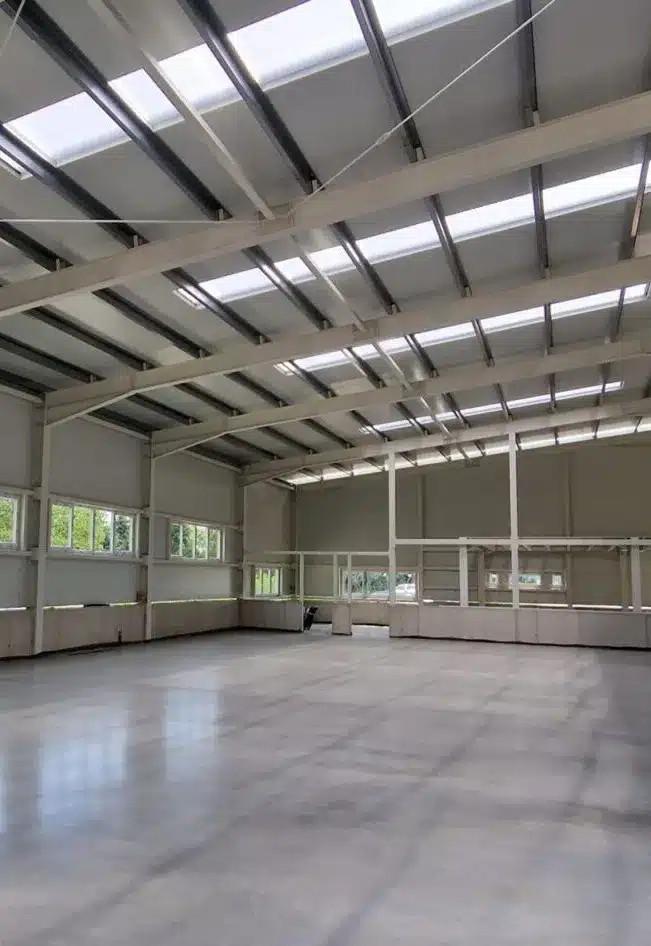 egyedi funkciójú ipari csarnok kivitelezés