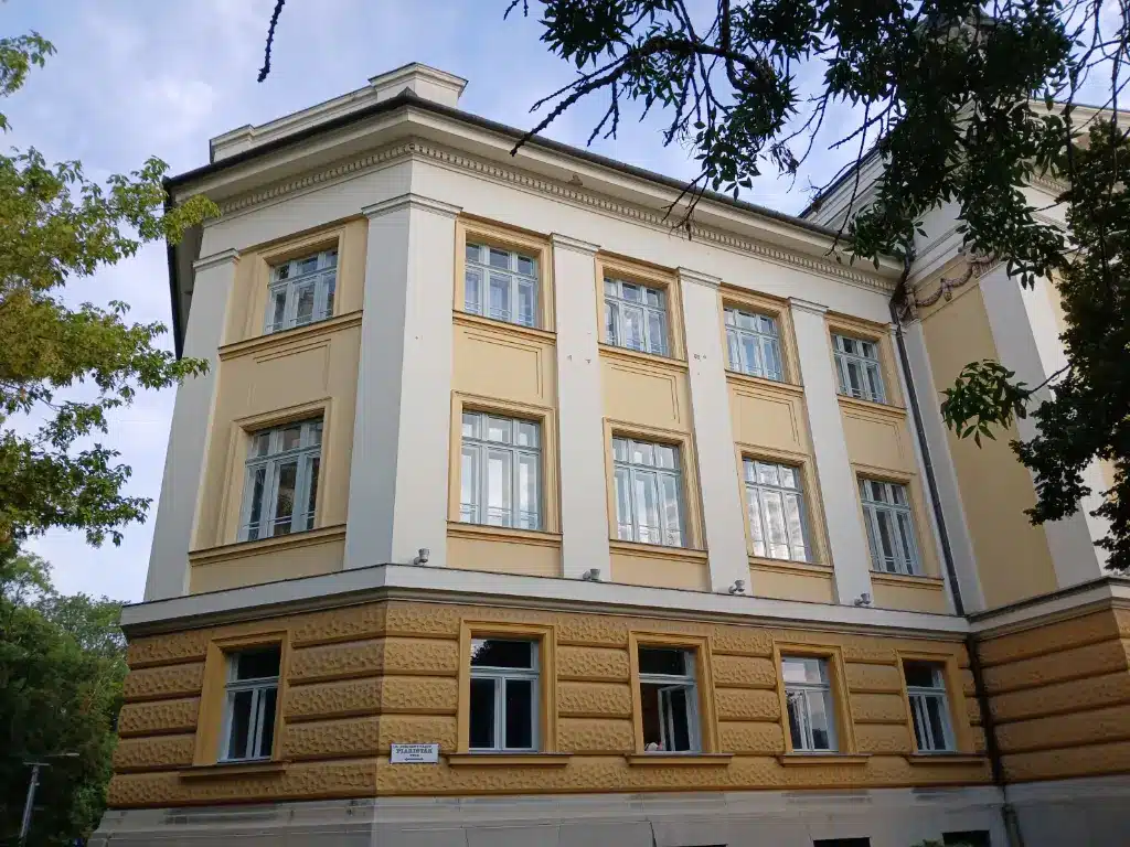 Piarista Gimnázium Kecskemét nyílászáró csere